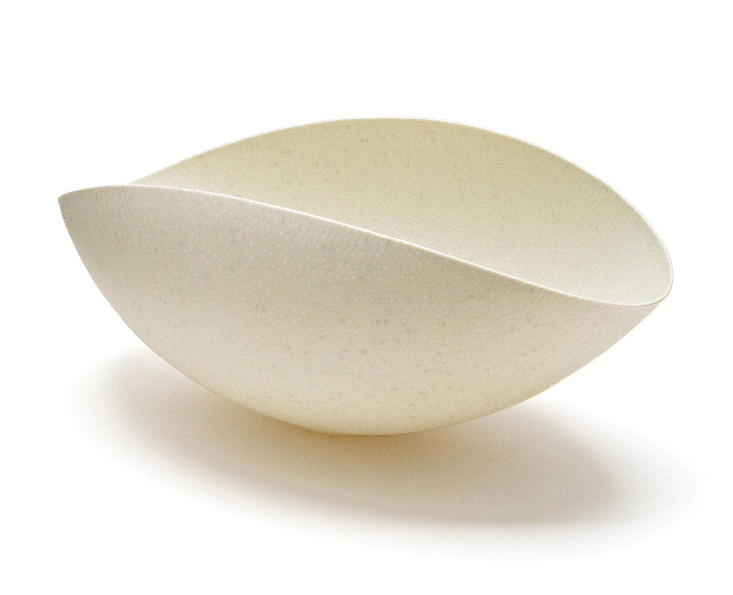 Artwork OVAL WHITE BOWL 30133 Traver Gallery