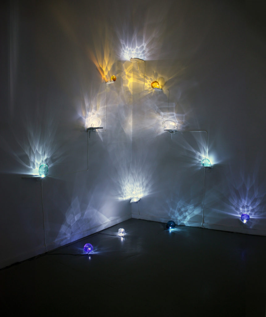 GHOSTLY ILLUMINATION | 33281