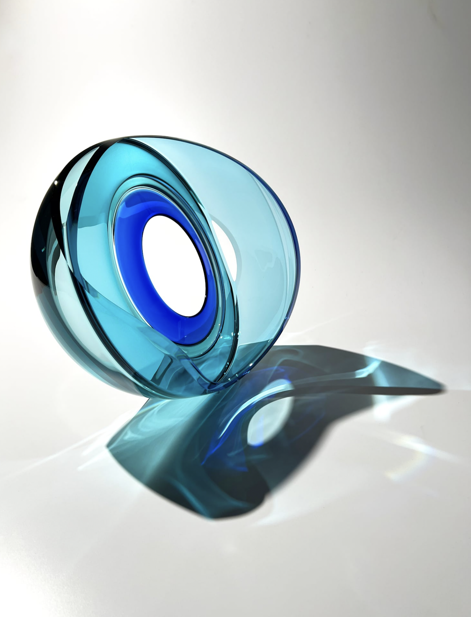 John Kiley | AQUA & BLUE INTERSECTED CURVE | 35011