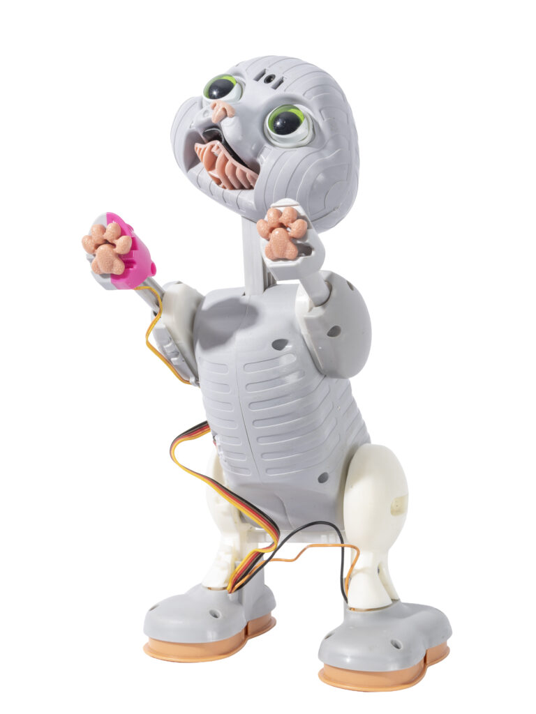 FIGURE OF A STANDING CAT | 35173