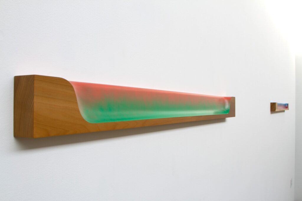 CONTAINMENT OF LIGHT I | 35627